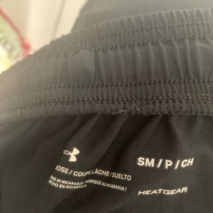 black under armour shorts in great condition